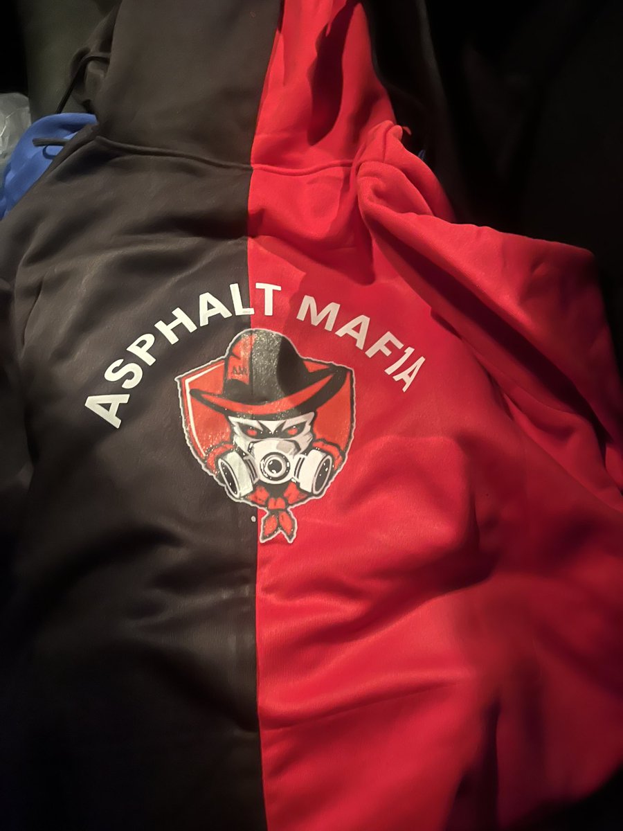 thecheat_code's tweet image. People are unbelievable man, smh