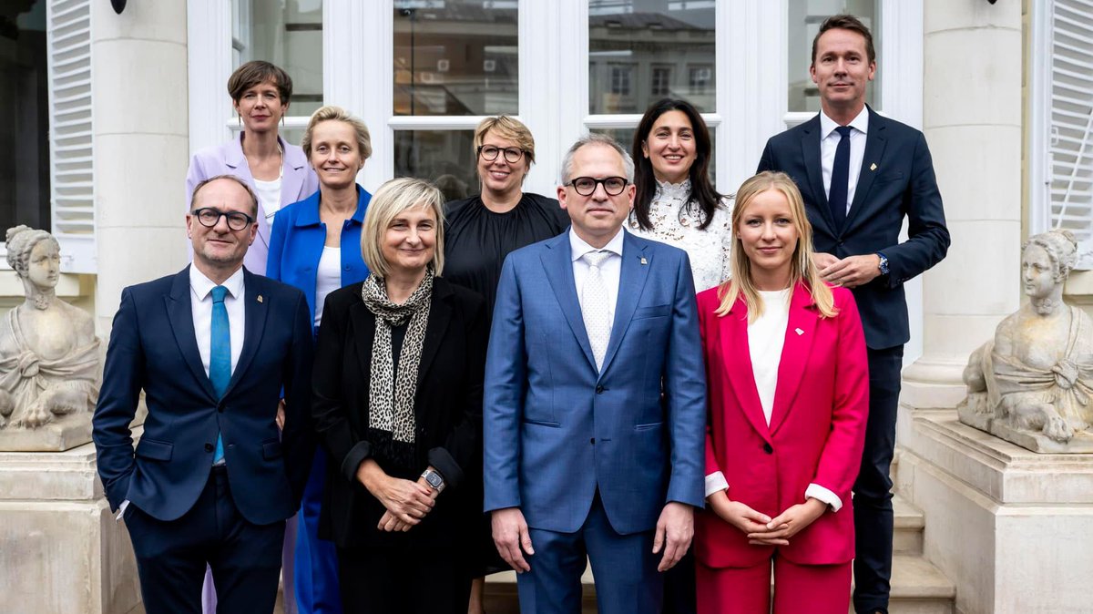 Beslissing Vlaamse Regering van 15 november 2024 #onderwijs

Erkenning leersteuncentra vanaf schooljaar 25-26 op voorstel van Vlaams minister Zuhal Demir 
buff.ly/493Ov2z