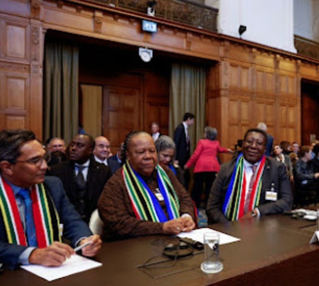 I_amMukhtar's tweet image. Big up South Africa.