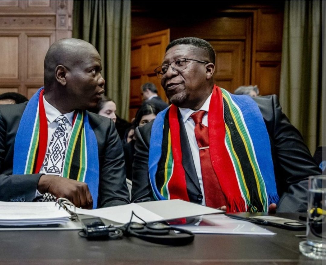 I_amMukhtar's tweet image. Big up South Africa.