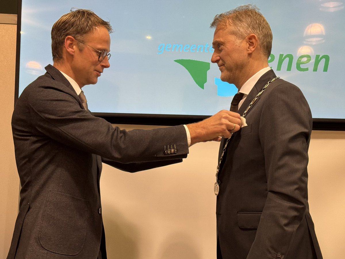 📢 Rhenen heeft een nieuwe burgemeester! Géran Kaai is  zojuist officieel geïnstalleerd. We wensen hem veel succes in zijn nieuwe rol! 💐#Burgemeester #Rhenen