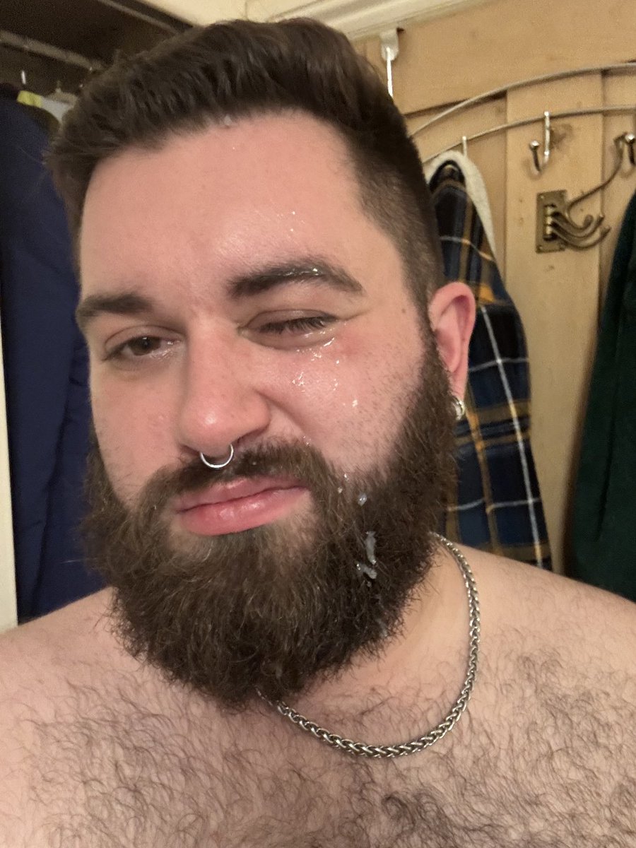bagglesxox's tweet photo. Oops 💦 

#gay #gaybelly #bear #gaybear #belly #gainer https://t.co/X0Vjc8W2FD