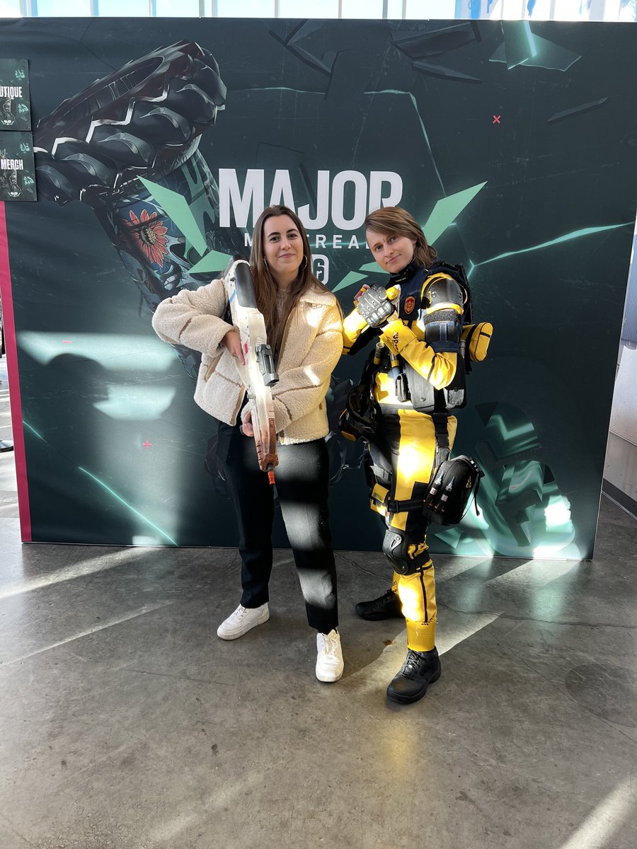 I got to see the <a href="/JessGOAT/">Jess🐐</a> :o and meet <a href="/KittyyR6/">Kitty</a> properly 💛💛💛