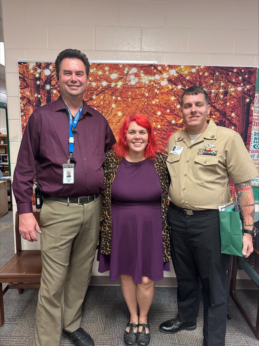 Fdn4OCPS's tweet image. The students of Piedmont Lakes Middle had the honor of spending their morning with the following Presenters, during their Teach-In event. Delia Miller, Nick Nesta Apopka City Commissioner, Navy Veteran David Wright and a Registered Nurse.

@OCPSnews #fdn4ocps #TeachIn #ocps