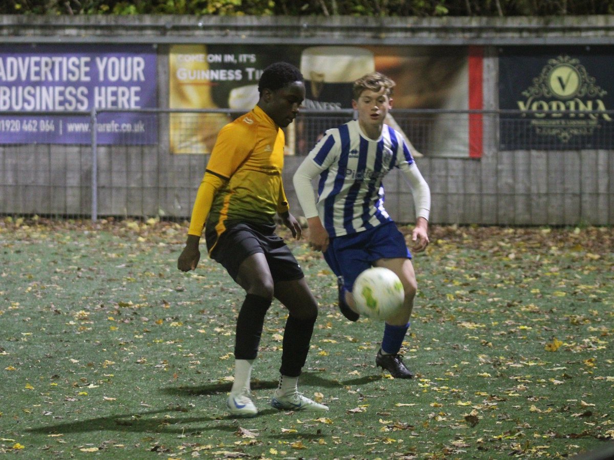 LocalBusDriver's tweet photo. Penalty heartache for @cheshuntfcscore U16 v @WareFCEJA in the 3rd Round of the @EJALeague Cup last night at @Ware_FC,losing 4-3 after a 2-2 draw. A few photos and all the penalty videos now on Flickr.. https://t.co/RTapO1G1jz https://t.co/YlOF3EIUfe