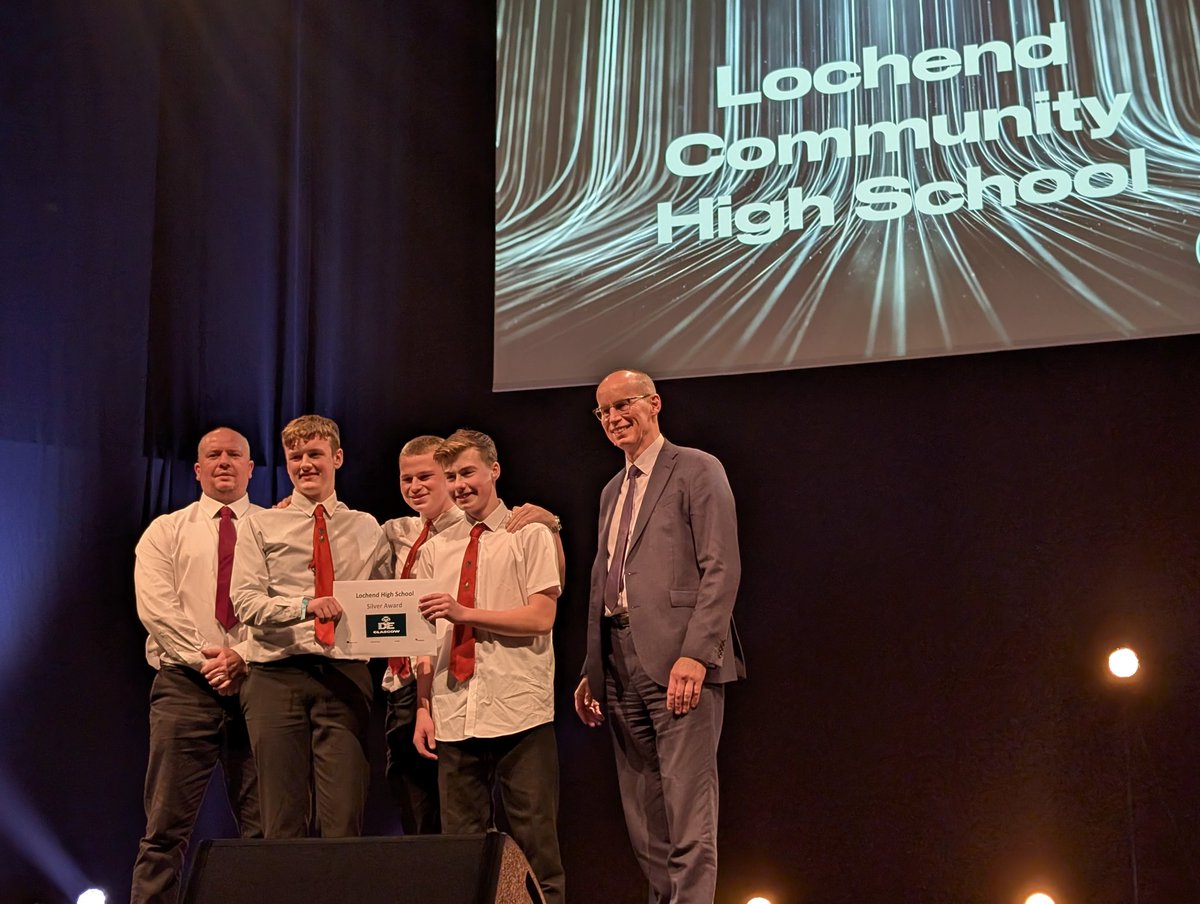 Congratulations @LochendHigh
 collecting your silver award!

#dofeglasgowinspirationawards24