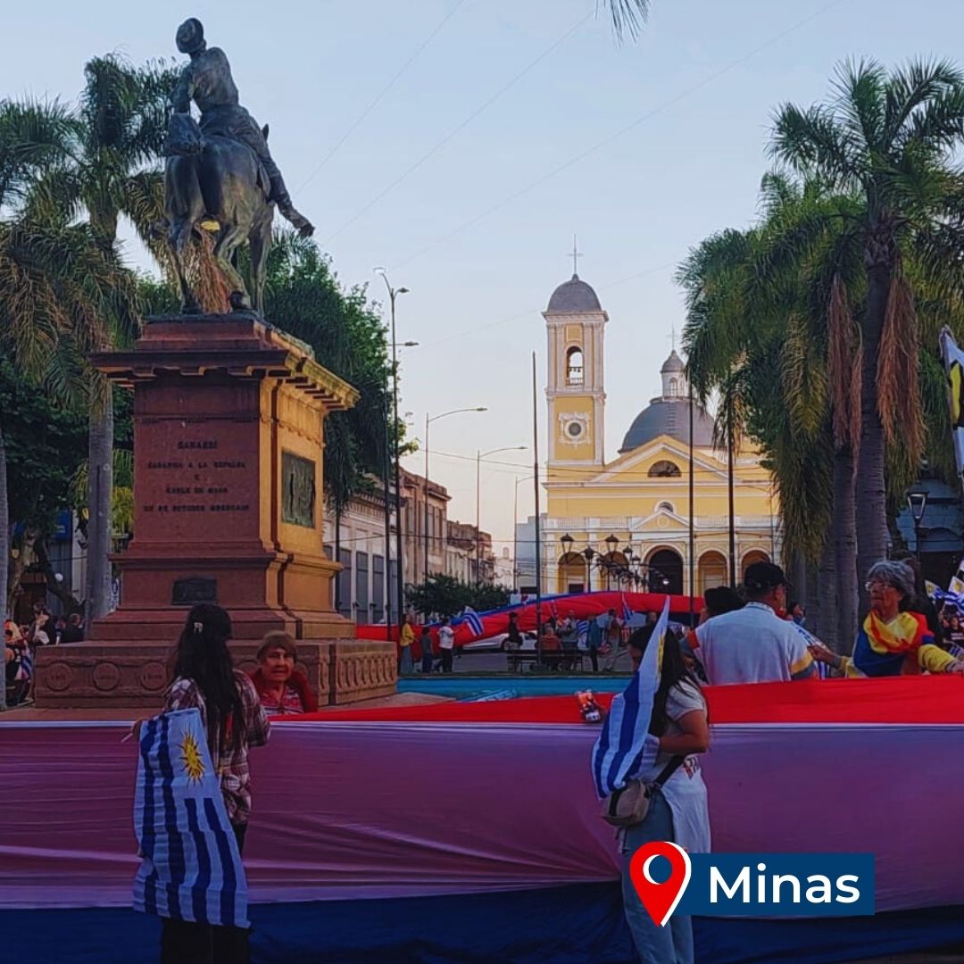🇺🇾 ¡FALTAN SOLO 3 DÍAS PARA HACER HISTORIA! 🔴🔵⚪
Ya en la recta final de la campaña, seguimos sumando voluntades. Estuvimos presente en Maldonado y vivimos la fuerza de un increíble banderazo en Minas.

#sabremoscumplir