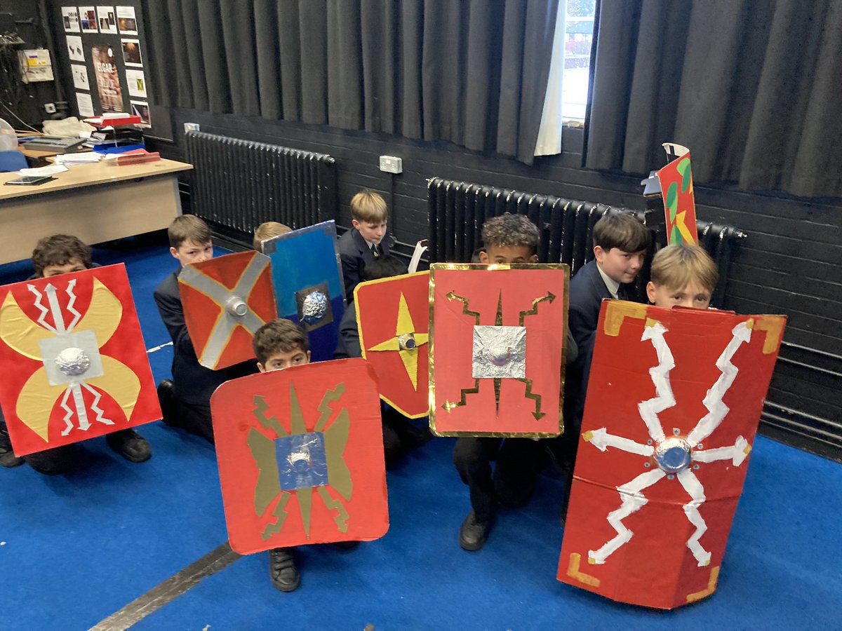 7E with an exhilarating display of their historical reconstruction skills by making some brilliant Roman shields - epic work boys, well done! Can you spot a testudos, orb and the repel-cavalry? <a href="/VerulamYear7/">VerulamYear7</a> <a href="/Verulearning/">Verulam School T&L</a>
