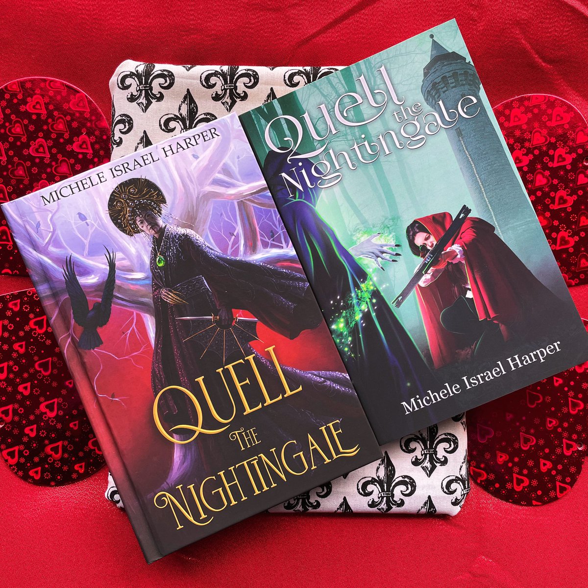 micheleiharper's tweet photo. My lovelies side by side. 🥰 Shall I add discounted hardcovers to my site for the holidays? 😍

♥️♥️♥️

#MicheleIsraelHarper #BeastHunterSeries #QuelltheNightingale #authoress #AuthorsOfTwitter https://t.co/wdnLfbOY58