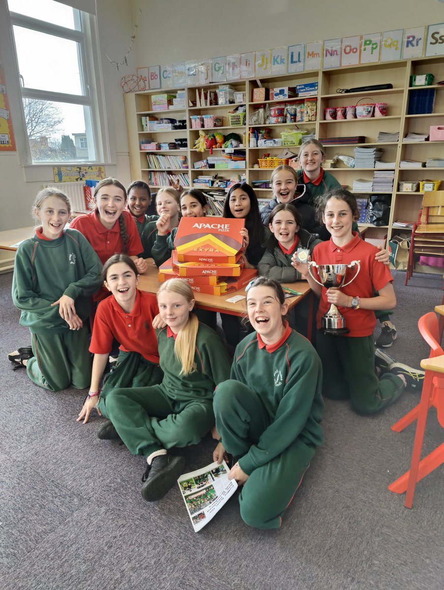 Surprise Pizza Party for our <a href="/sciathnascol/">Sciath na Scol</a> superstars 🍕🏆🥇
