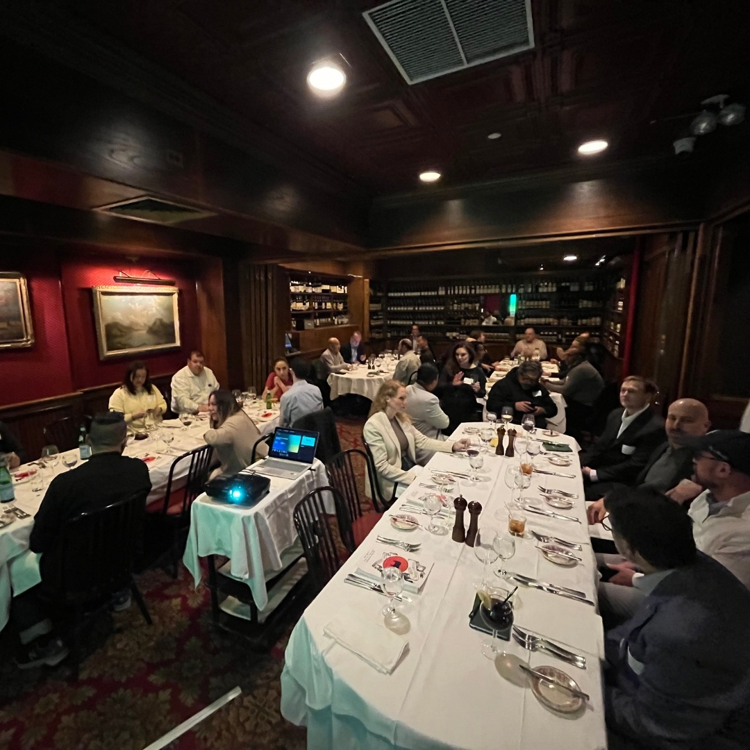 techtalksummits's tweet image. #NYCTech gathered for an evening at #SparksSteakhouse for our dinner featuring @forrester. Attendees savored premium aged beef while #TechExecutives engaged in meaningful conversations. 

💻 Don’t miss your opportunity to join the conversation at one of our upcoming #TechEvents.