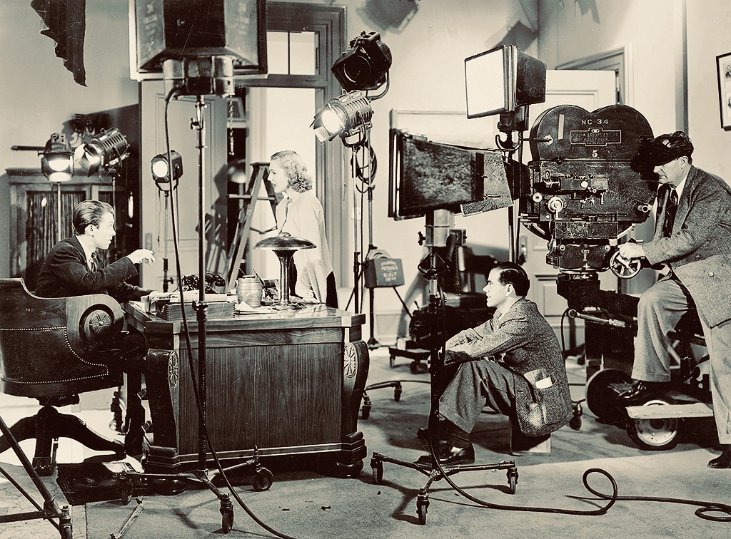 secretmovieclub's tweet image. #jointhecommunity Great Open Mic Short Night last night with amazing local moviemakers. Join our 12/4/24 Open Mic &amp;amp; Workshop mixer, 730p, Secret Movie Club Theater. Mingle with creatives, get on our 2025 track to help get your project made! GET TIX:

smcworkshop2025mixer.eventbrite.com