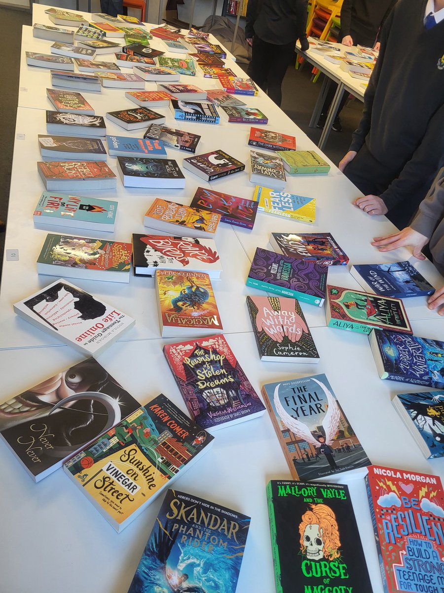 Linlithgow Academy English tweet media