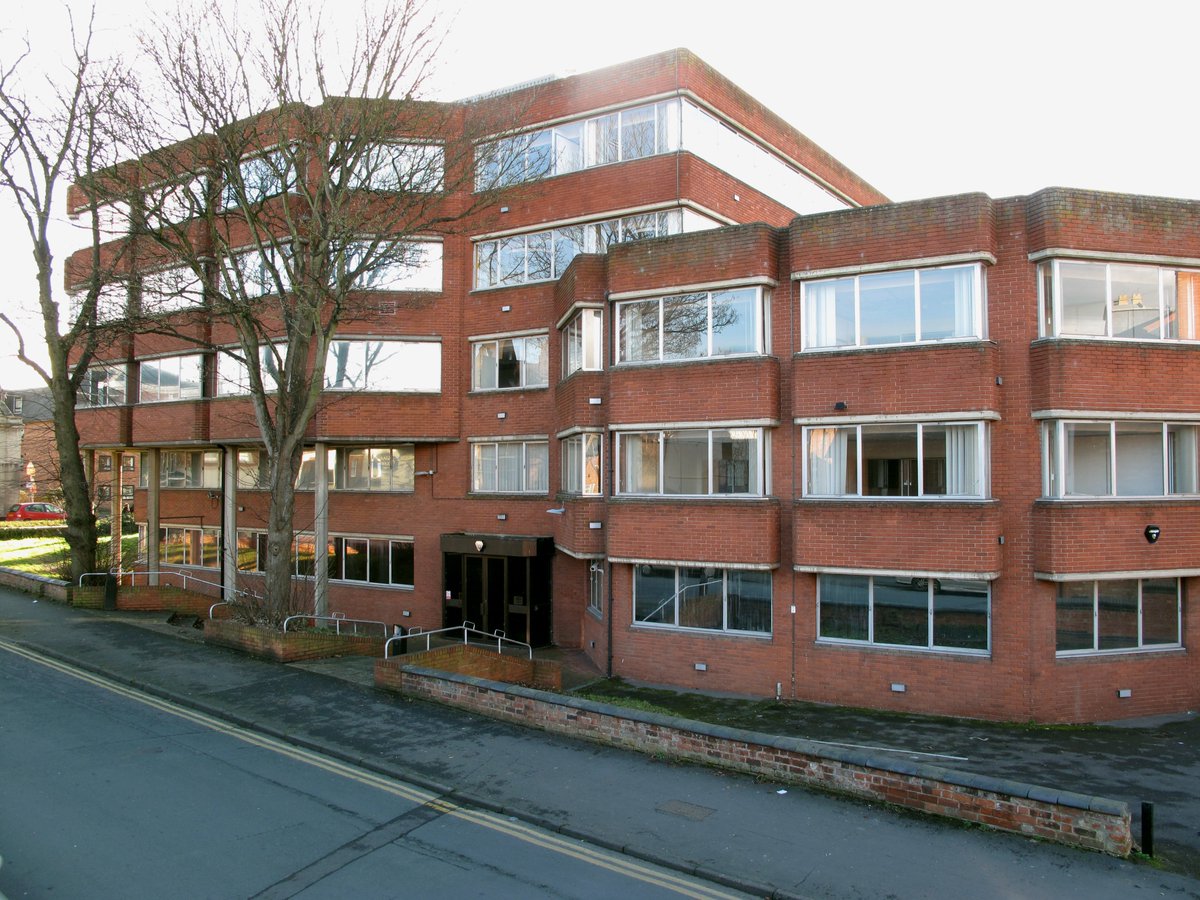 PallMallEstates's tweet photo. 📢 Prospect Point (38,424 sq. ft) is a vacant 5-storey #OfficeSpace that’s ready for the right tenant on the outskirts of #Gloucester city centre.

📌 The unit is positioned on one of Gloucester’s main arterial roads, offering direct access to the city:

https://t.co/cDc4MS1XFY https://t.co/qwkwXMUy9F