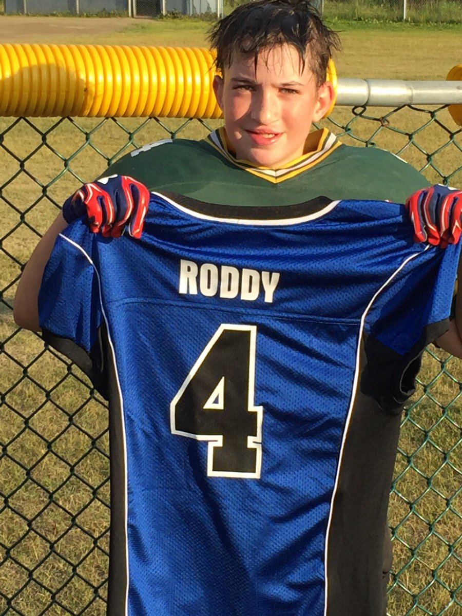 CoachRoddyMU's tweet image. 14 Years…. My identity has been a Football Player for 14 years Until Last Sunday.

I appreciate everyone that l've played with and has coached me, from peewee football, West, PC, and Midland.

Thank You Football, and all the memories and lessons you gave me for life!

Roddy Out!