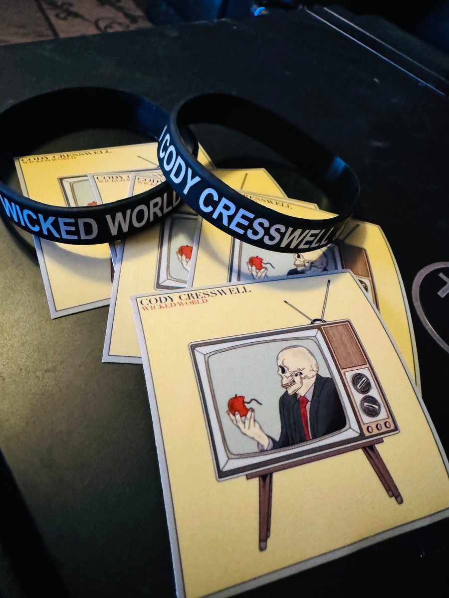 New merch came in just in time for our show at Southern Junction this Saturday! This is a limited run, so get them while you can!

#codycresswell #tstbuzz