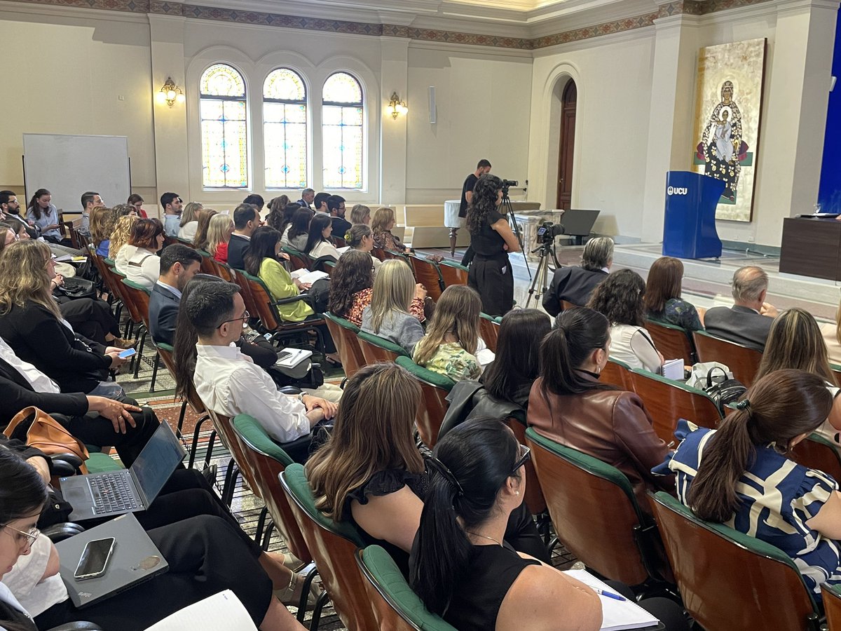 SEMINARIO Código de lo Contencioso Administrativo &gt;&gt; 

Mañana exponen:
<a href="/gvalentin_/">Gabriel Valentin</a> 
<a href="/miguelpezzutti/">Miguel Pezzutti</a> 
Alicia Castro
Augusto Durán Martínez
Selva Klett
Graciela Ruocco

Los esperamos &gt; forms.office.com/r/
q8VdTjjTWO

<a href="/pereyraburghi/">Federico Pereyra Burghi</a> <a href="/paulagarat/">Paula Garat</a>