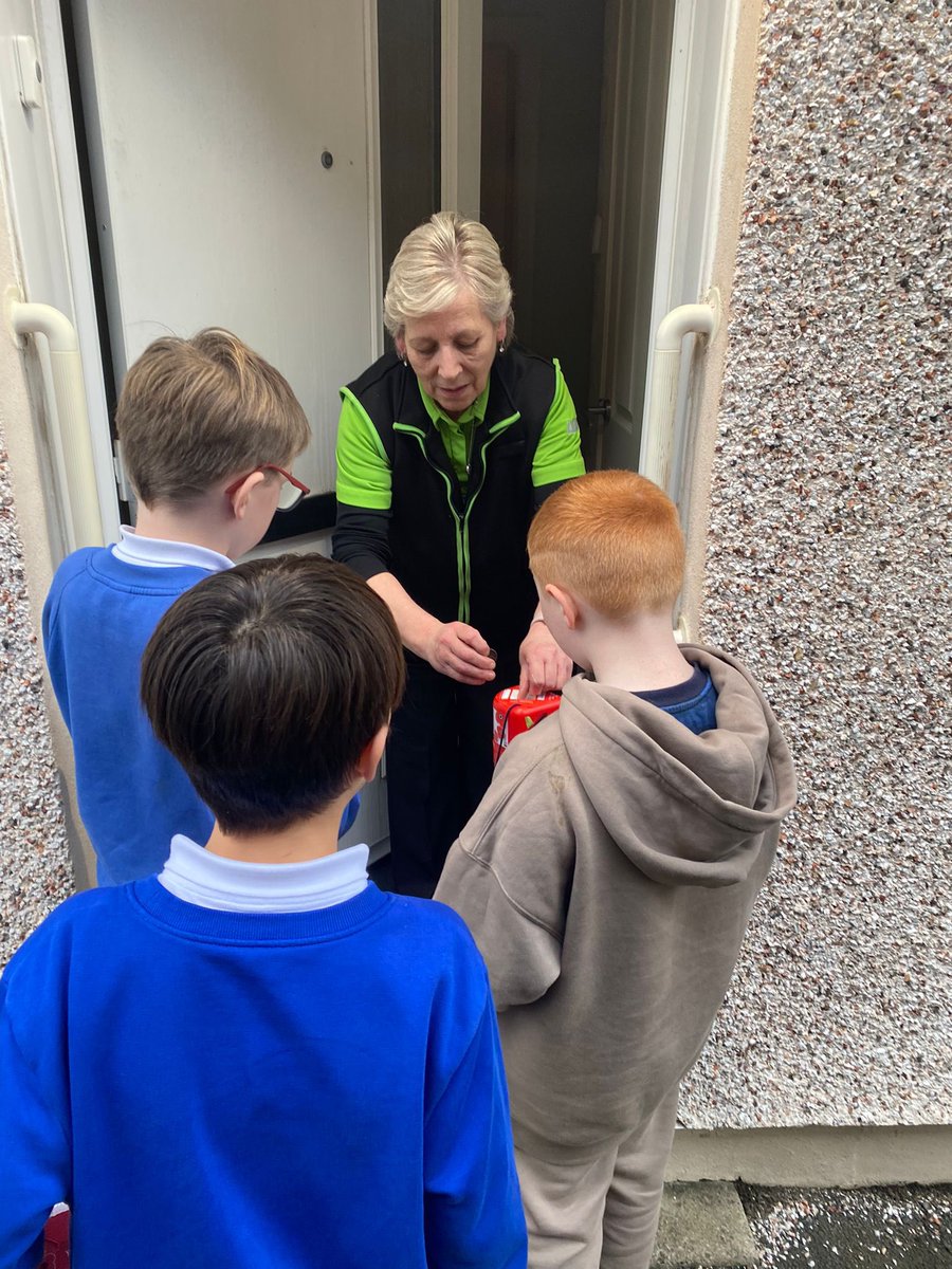 Miss Toland & P4-7 tweet media