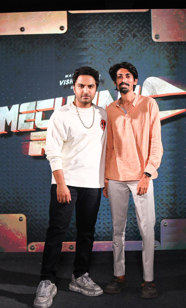 hifiosama9999's tweet photo. Congratulations to #MechanicRocky for taking the box office by storm! 🚀 Kotesammm hit with blockbuster vibes all over! 💥🔥 Keep shining, Boss! 💪✨
@VishwakSenActor
#MechanicRocky #vishwaksen #BlockbusterSuccess https://t.co/jF75jCJ2LE