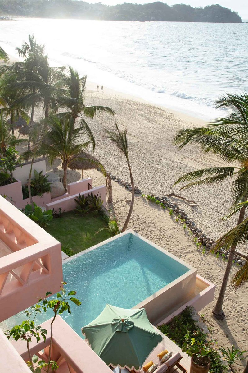 NATALIALABEL's tweet photo. The most beautiful beachfront villa in Sayulita, Mexico. Crème de la crème. https://t.co/XpgA6i3VQP