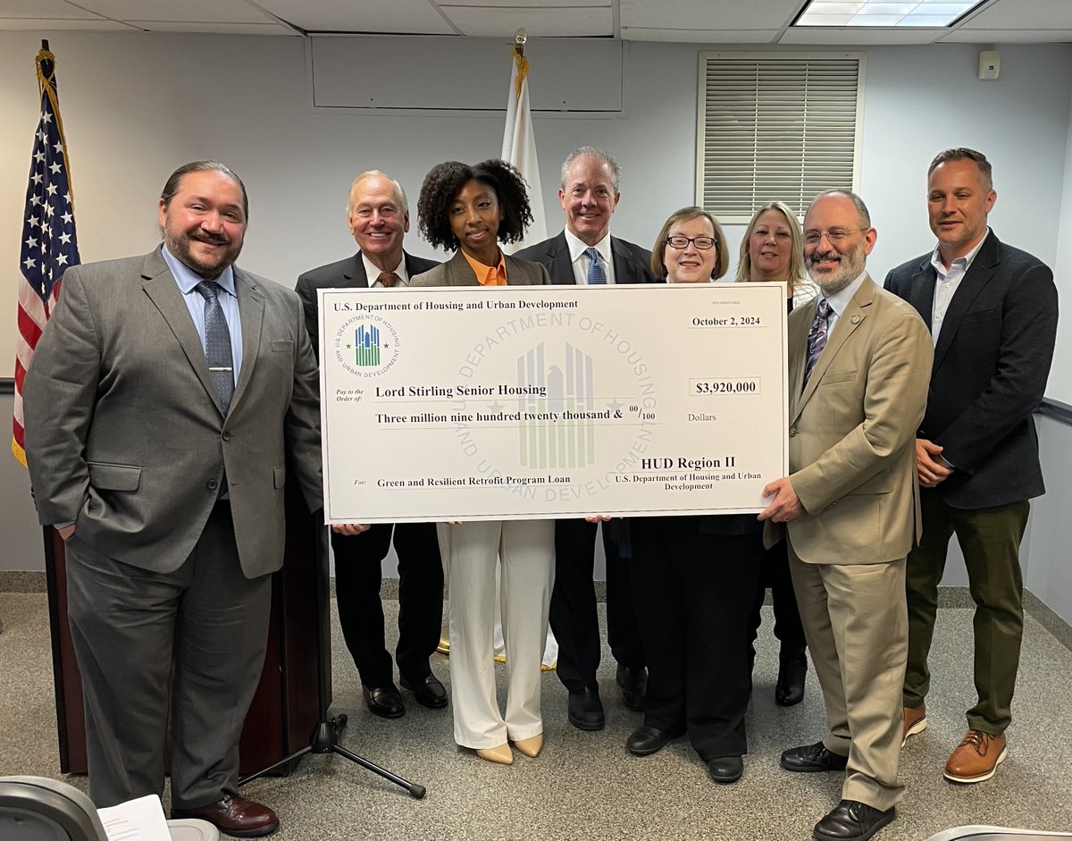 HUDNY_NJ's tweet image. .@HUDgov highlighted $3.9M to Lord Stirling Senior Housing in New Brunswick, New Jersey, under its Green and Resilient Retrofit Program (GRRP) to support significant energy efficiency and climate resilience renovations for 38 HUD-subsidized homes.