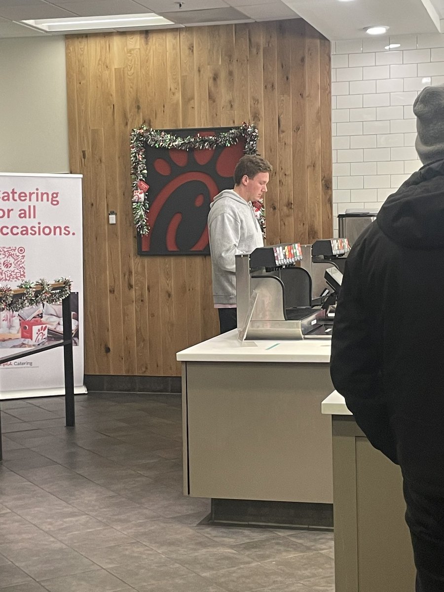PSUHOSSFAN's tweet photo. Hoss feeling the Christmas season at Chick-fil-A #hossisintheair https://t.co/Z7fCPTOxt1