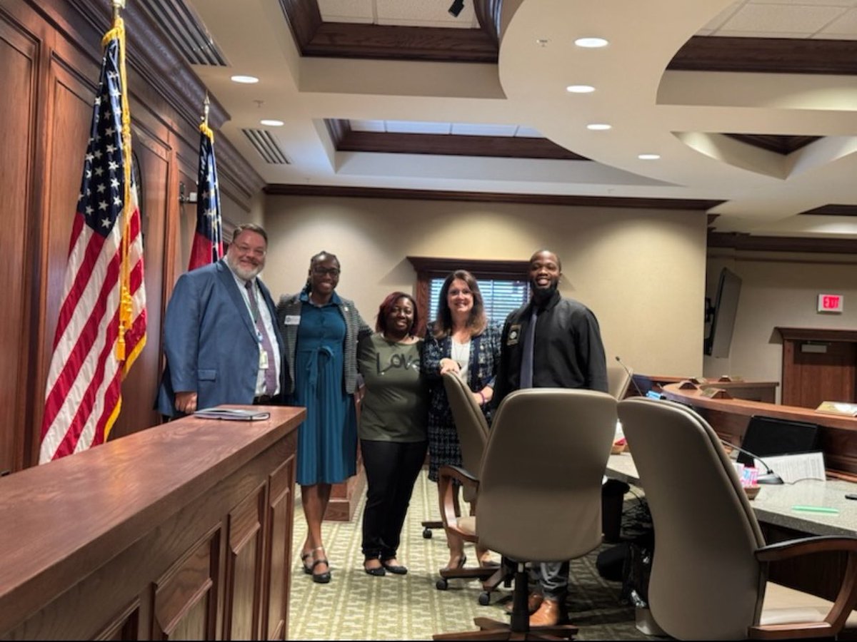 Pooler Principals visit The Mayor at City Hall.