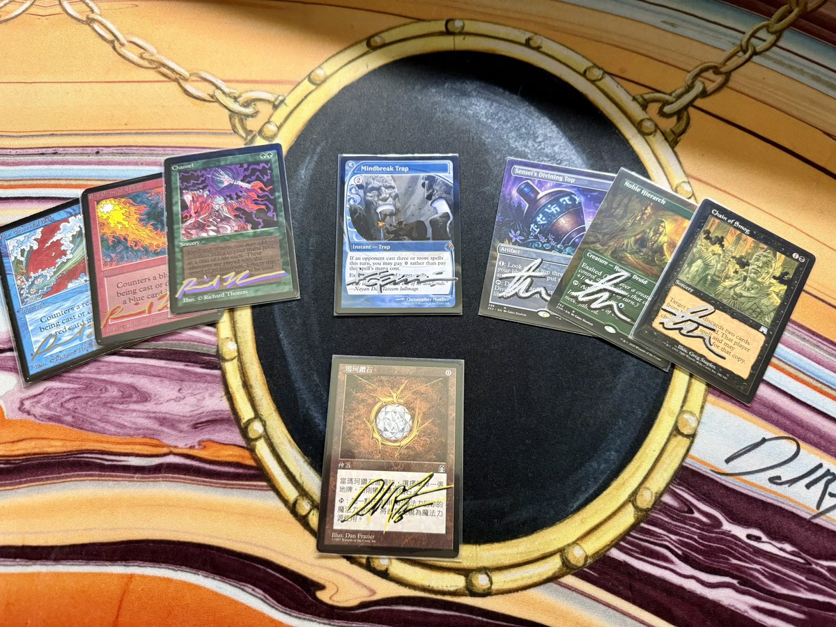 DoomMetalSteve's tweet photo. Got some cool stuff signed by the artists today!

Thanks to Richard, Chris, Greg, and Dan!

#EternalWeekend, #EternalWeekend24 https://t.co/b3LXfNAZI9