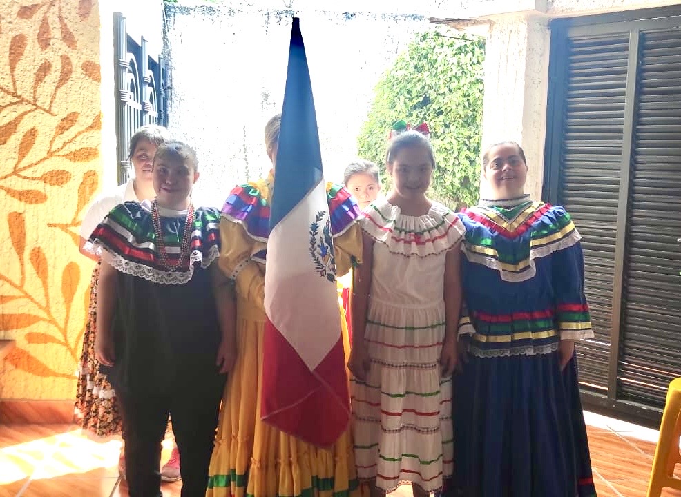 lacasadown's tweet image. 📷 La Revolución Mexicana fue un hecho histórico glorioso para nuestra nación que dio inicio el 20 de noviembre de 1910, hoy lo celebramos con mucho orgullo.
¡Viva México! ¡Viva la Revolución Mexicana!  
#LCDG #LaCasaDown #sindromededown  #20DeNoviembre #RevolucionMexicana