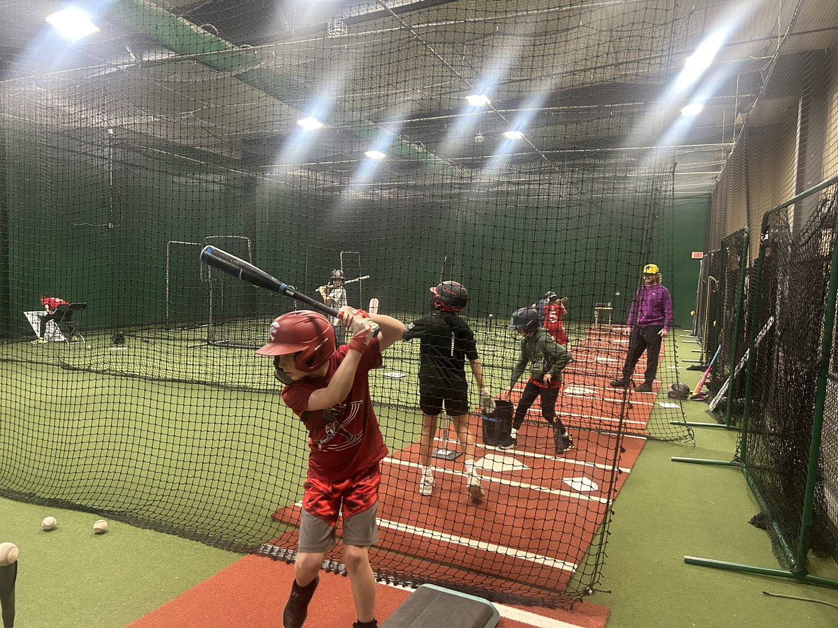 galloway_jerrod's tweet photo. Putting in work at the plate during session 3—sharpening those swings and dialing in for the perfect hit! https://t.co/dZ9X3mVoqe
