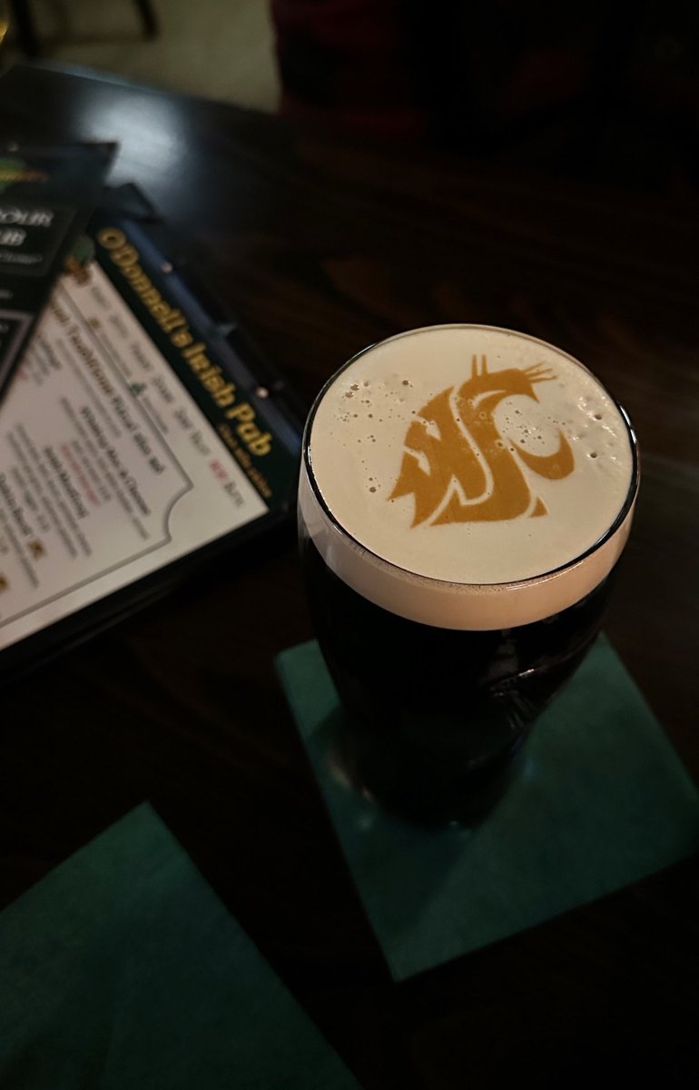 morgannarby's tweet photo. here it is: the most beautiful guinness to ever exist https://t.co/Jy24UheLMn