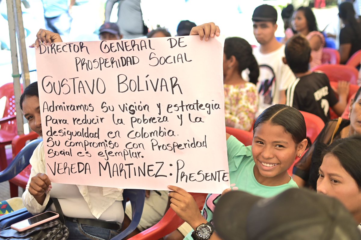 GustavoBolivar's tweet photo. Y lo que nos mantiene con ánimo: el reconocimiento de la gente feliz: https://t.co/ZMrLHwkRRI