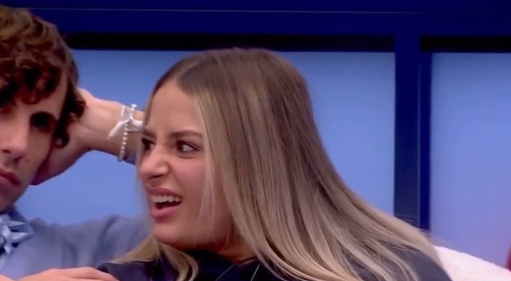 atakotodo's tweet photo. A QUIEN EXPULSAMOS

❤️EDI
🔄LAURA
 #GHGala12 https://t.co/GICI2MvInS