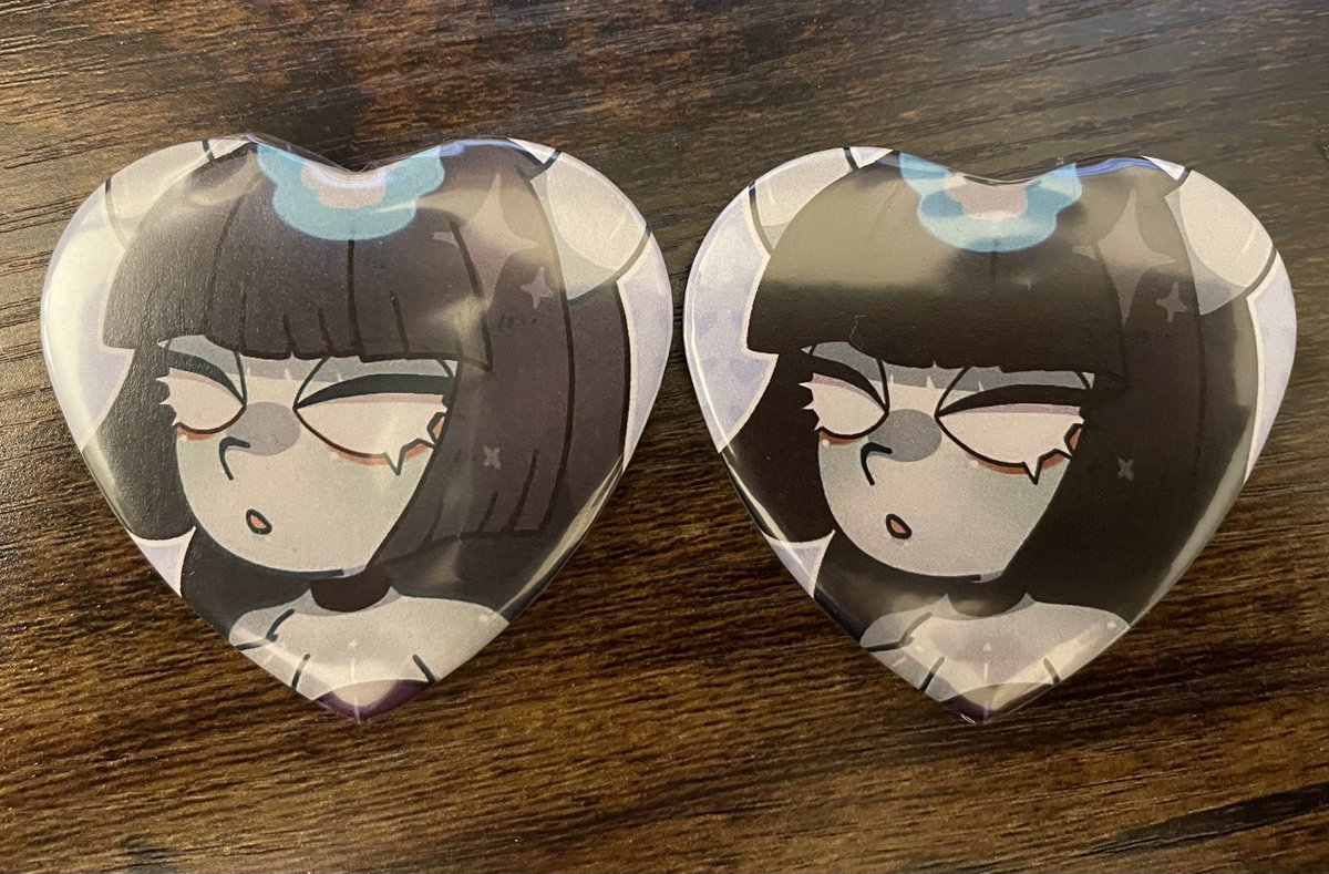 Completed buttons for <a href="/ckitten_cosplay/">Colorfulkitten 🌸 Inactive</a> !
It was really fun to draw her and I'm excited to send them out 🤗