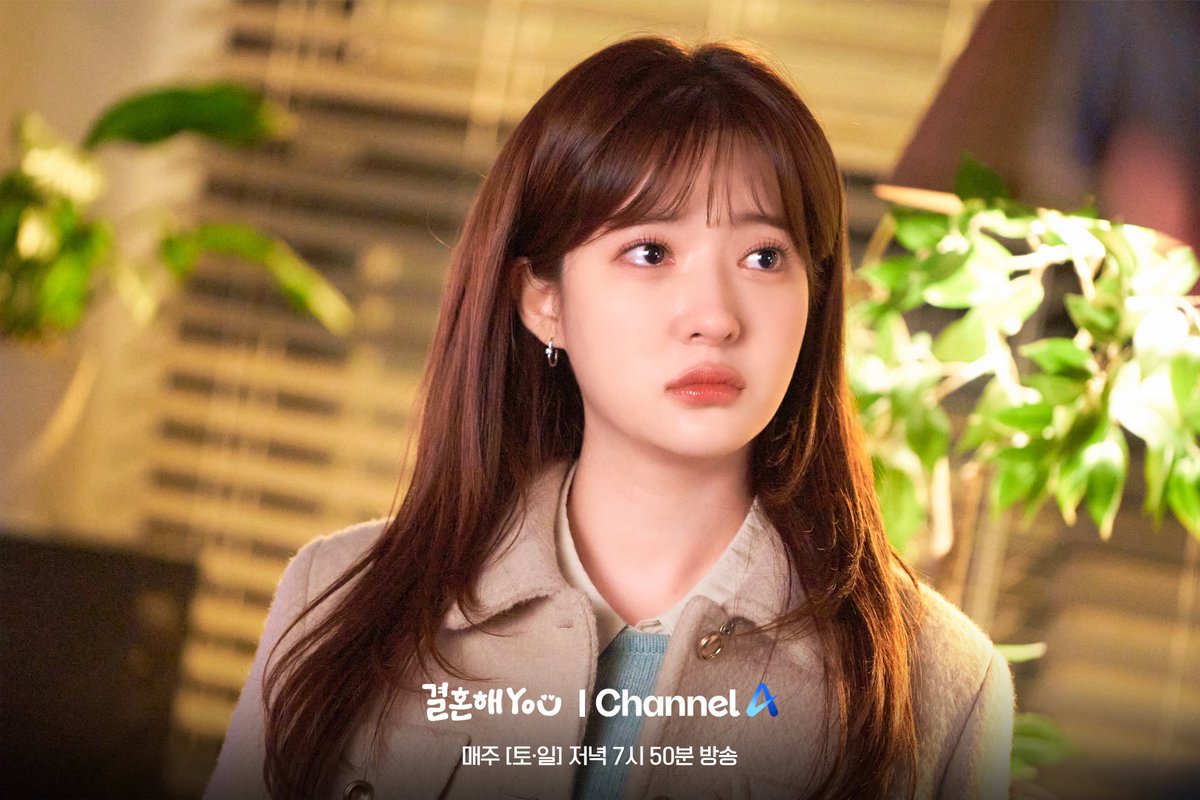 ChannelA_joah's tweet photo. #결혼해YOU #3회 #프리뷰 1

눈물이 차오른 하나🥺와 술에 취한 기준🥴
기준이 철희 어깨에 매달리게 된 사연은⁉

#채널A #결혼해YOU 💘
매주 [토·일] 저녁 7시 50분 방송💍 https://t.co/iLL5xvfKm8