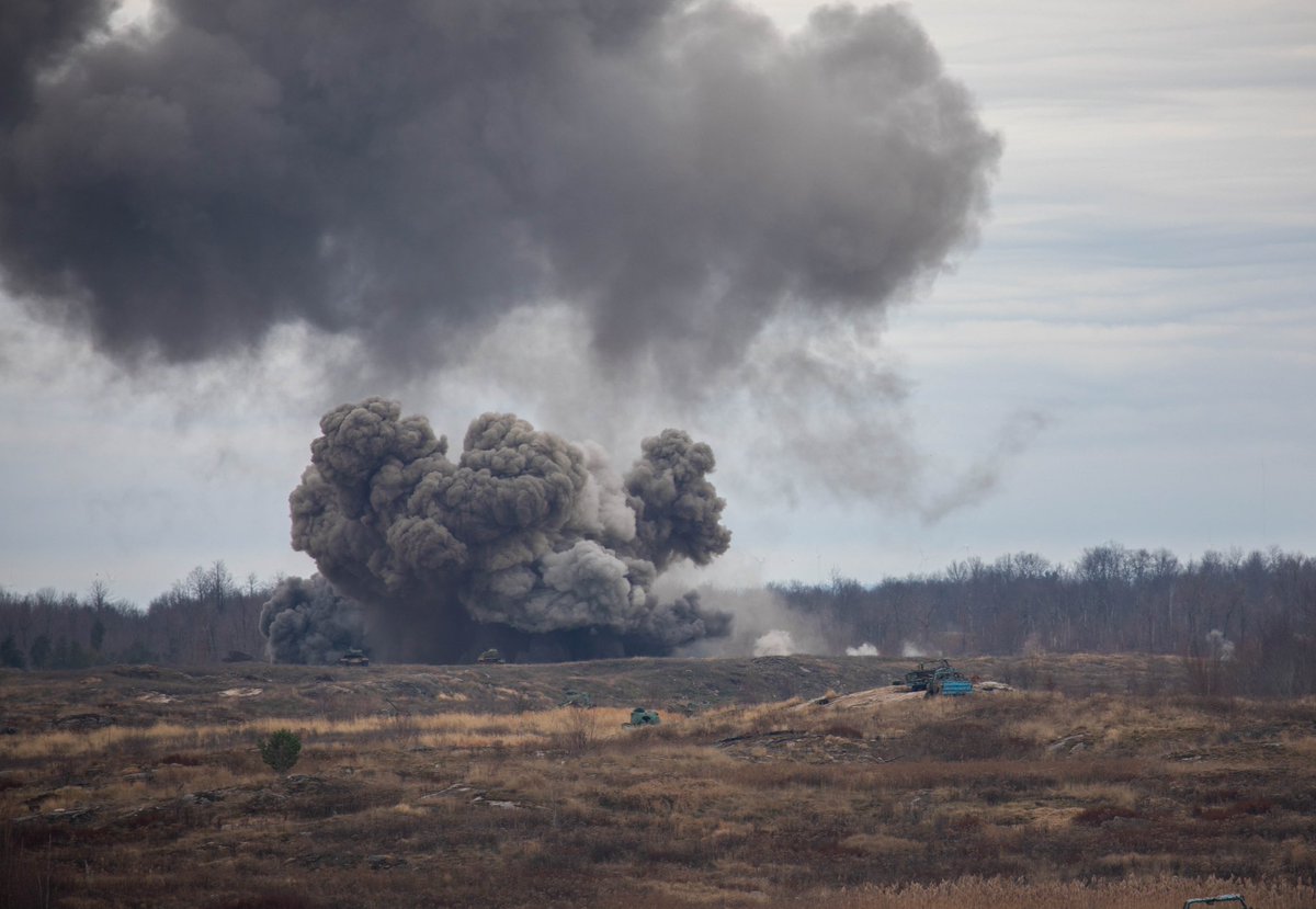 10MTNDIV's tweet image. Feel the power of the A-10C Thunderbolt II! 💥 Maryland’s 104th Fighter Squadron, @175thWing, hit their mark during #SummitStrike24 at Fort Drum, NY, with the 10th Mountain Division.

More than firepower—it’s about partnerships, readiness, and mastering #multidomain #MDO