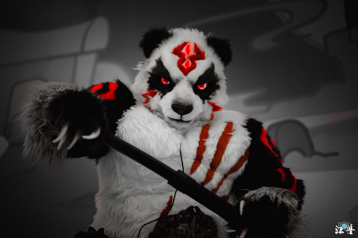🐼
📸： <a href="/JadedSavior/">江兽</a>
#furry #FursuitEveryday #fursuit  #山君工坊