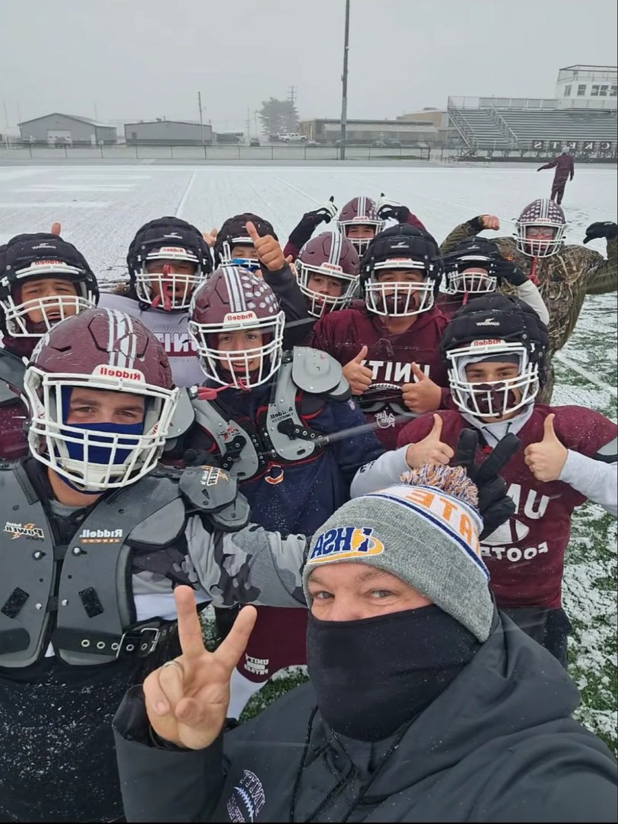 jadenldene's tweet photo. I had a great time practicing with my lineman while we were preparing for Monticello in the snow today. There is nothing like high school football in November. Two more days until the semi-finals!

@HenschCaden @crewe_eckstein @braydenhenry07 @Bradyja7 @bromz2007 @TJHenry1116 @Dan3isenmenger @oliver_rawl13 @Garrett35811640 @keegangermano21 @TreHoggie @Colesonm07 @ChasonDaly @ebailey_101 

@UnityFootball @UnityRockets @UnitySportsPage @PrepRedzoneIL @sixstarfootball @IVHSSports @IlliniPrairie @NUICFootball @ThrowItDeep @CILFootball @clikasNG @ngpreps @news_gazette @mdaniels_NG @TristanThomasTV @IHSFCA1 @OLMafia @TDJsports @EDGYTIM @Pantagraph @ForMooreSports @WCIA3sports @SJOSportsPage