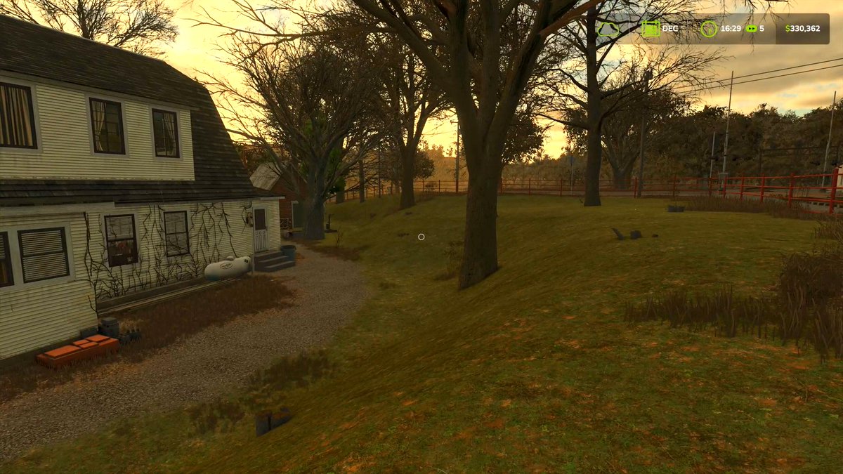 CmdrRuff's tweet image. #Farmingsimulator25 #GiantsSoftware #XboxSeriesX  Cleaning up the yard with the wife, Video up soon!