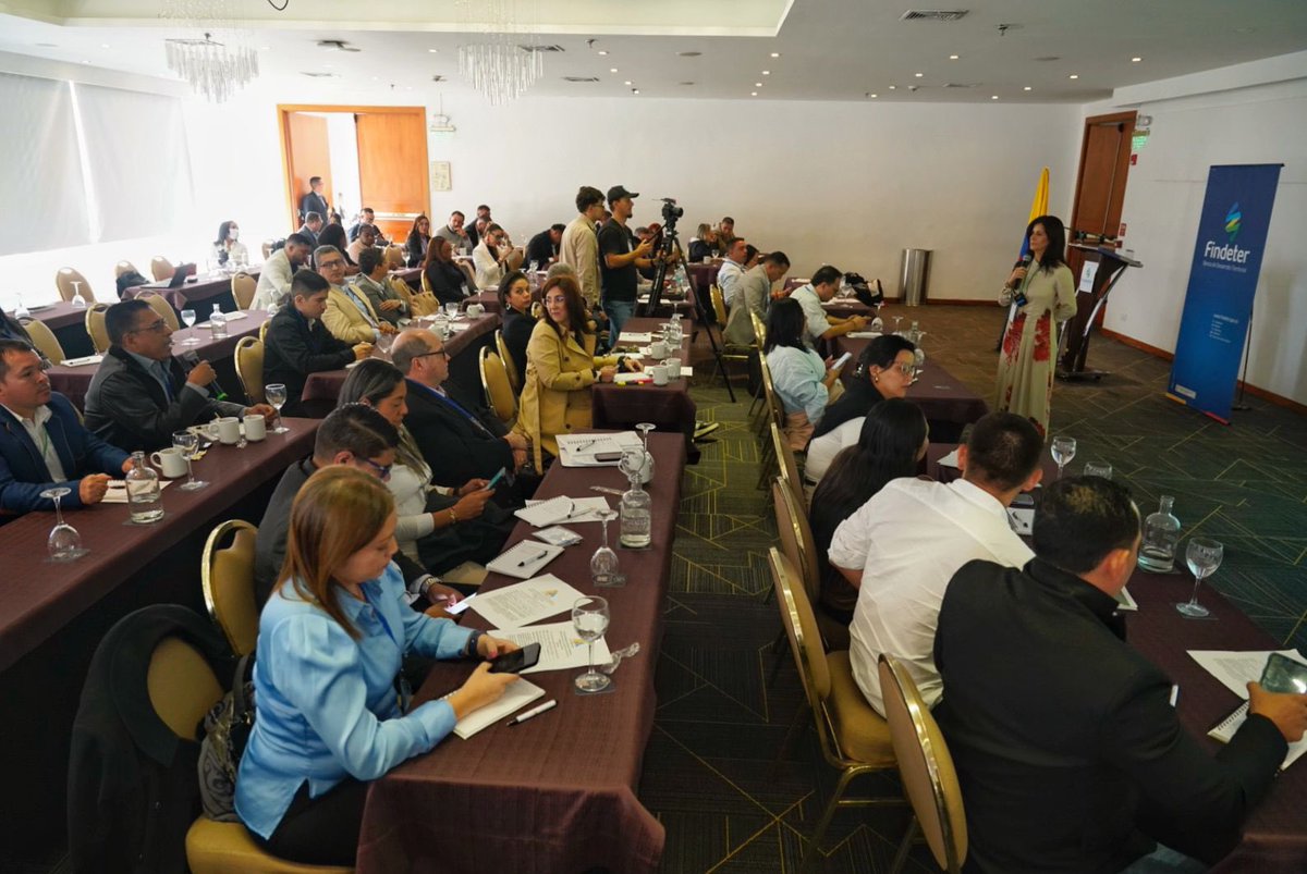 igacColombia's tweet photo. Nuestra Dir de Gestión Catastral, @luisacburbano y el Dir de Investigación y Prospectiva, @johan_avendano participan en #CumbreCatastro2024 de @ilpliderazgo🙌

Este evento reúne expertos en catastro, ordenamiento territorial y desarrollo sostenible para nuevo modelo de gobernanza https://t.co/PwaHqXy7ga