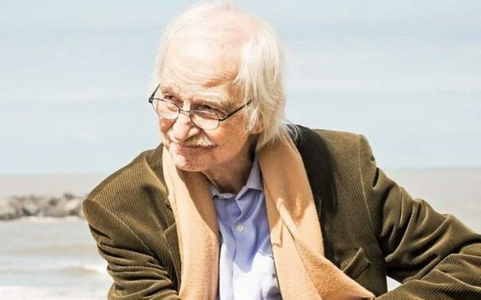 Hoy se cumplen 3 años del fallecimiento del filósofo Antonio Escohotado. (<a href="/AEscohotado/">Antonio Escohotado (In Memoriam)</a>)

Autor de Los Enemigos del Comercio e Historia General de las Drogas.

Tras estudiarle y ver todas sus conferencias, estas son sus enseñanzas. 

🧵