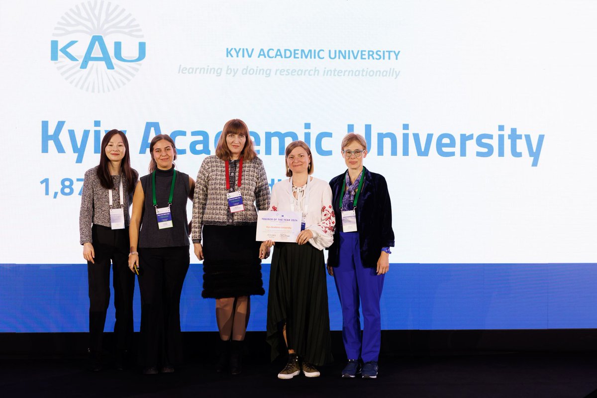 CloudEARTHi's tweet photo. 🌟 An Unforgettable Milestone for the CloudEARTHi Initiative! 🌟

🎉 Kyiv Academic University has been honored with the Deep Tech Talent Trainer of the Year Award! 🎉

A huge congratulations to team and all the partners of CloudEARTHi Initiative. https://t.co/iUAAogefwh