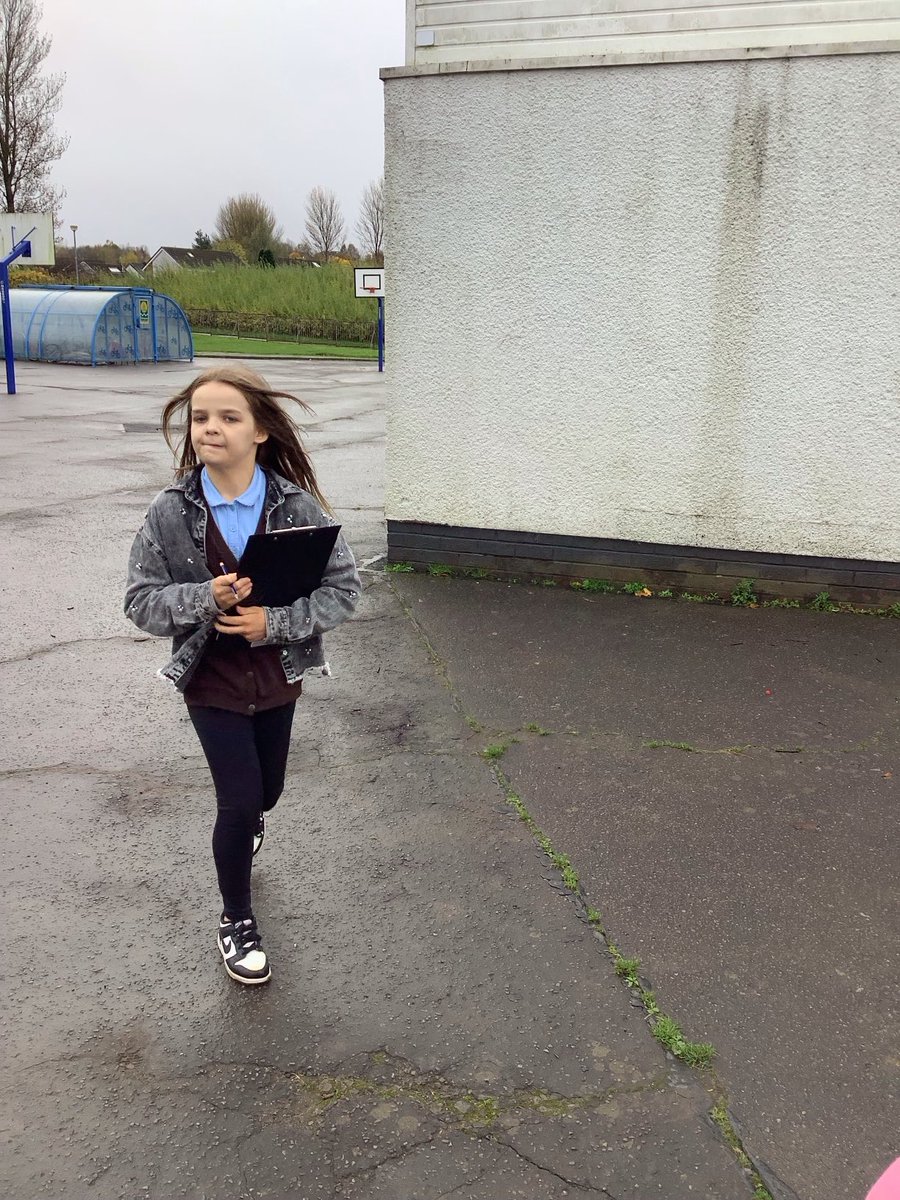 lfbriody's tweet photo. More STEM orienteering for ⁦@StBlanesGCC⁩ P7s. https://t.co/XHLe7oUiMv