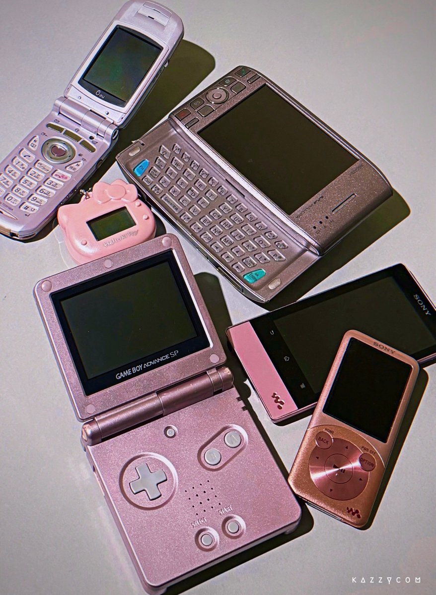 kazzykazycom's tweet image. Shiny Pink