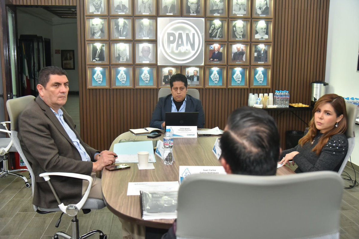 PAN_CDMX's tweet photo. Ayer se llevó a cabo la Sesión de la Comisión Regional de Procesos Electorales del PAN CDMX para abordar el tema de la elección de la Presidencia, Secretaría General e Integrantes del Comité Directivo Regional.

En Acción Nacional nos seguimos renovando para entregar los mejores resultados a las y los capitalinos.

#SíHayDeOtra