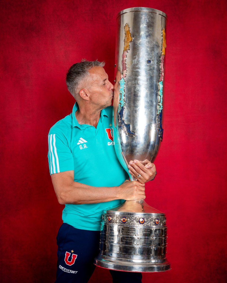 udechile's tweet photo. Tenía un plan 🏆 https://t.co/9RQksfvWgI