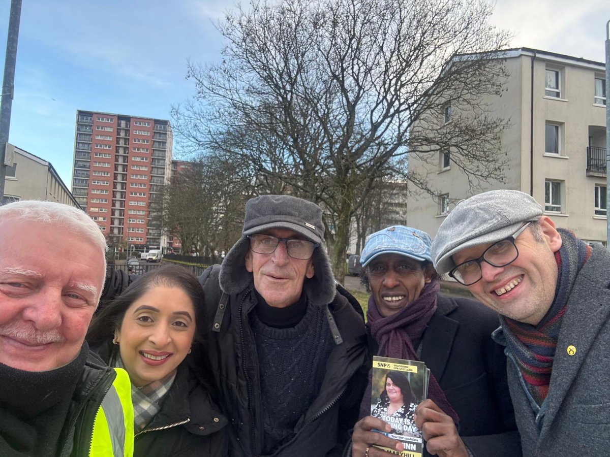 ShaziaBabarSNP's tweet photo. 💛🏴 🥶 Fantastic day spent on the campaign trail in Maryhill today for our @SNPforGlasgow candidate @LornaFinn with our amazing #Activesnp teams across the ward .
🗳 You still have time to vote before polls close at 10 pm tonight.
#SNP1 #VoteFinn1 #SNP https://t.co/vc12ZJhriI