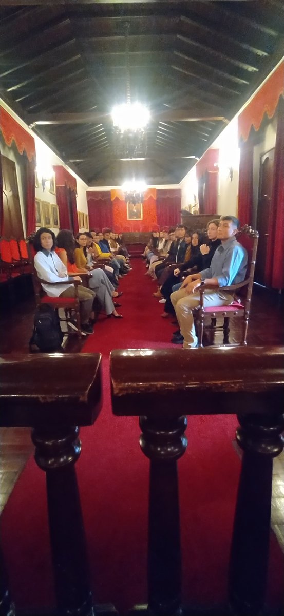 daesula's tweet photo. Iniciando el Acto para reconocer los altos rendimientos de los estudiantes de nuestra universidad @ULA_Venezuela @bonuccimario @MeridaVenezuela https://t.co/vE4ztuOh8A