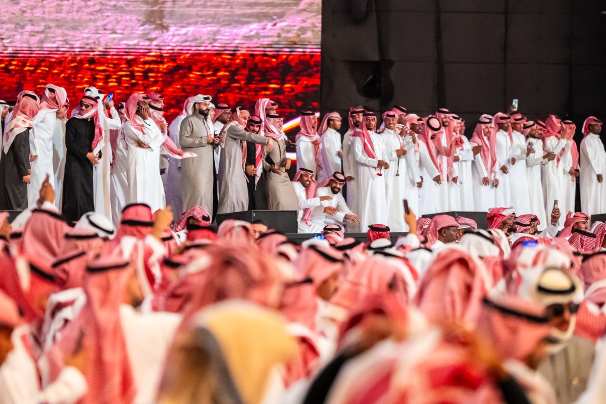 عاجل 🔴 

في #ليلة_السامري التاريخية..

حضور كبير جداً في البوليفارد سيتي، ضمن فعاليات #موسم_الرياض .

🇸🇦🇸🇦