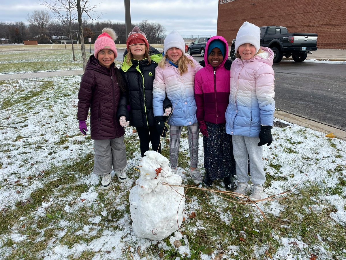michellegadient's tweet photo. “Do you want to build a snowman?”☃️ https://t.co/2F7obqJN0L
